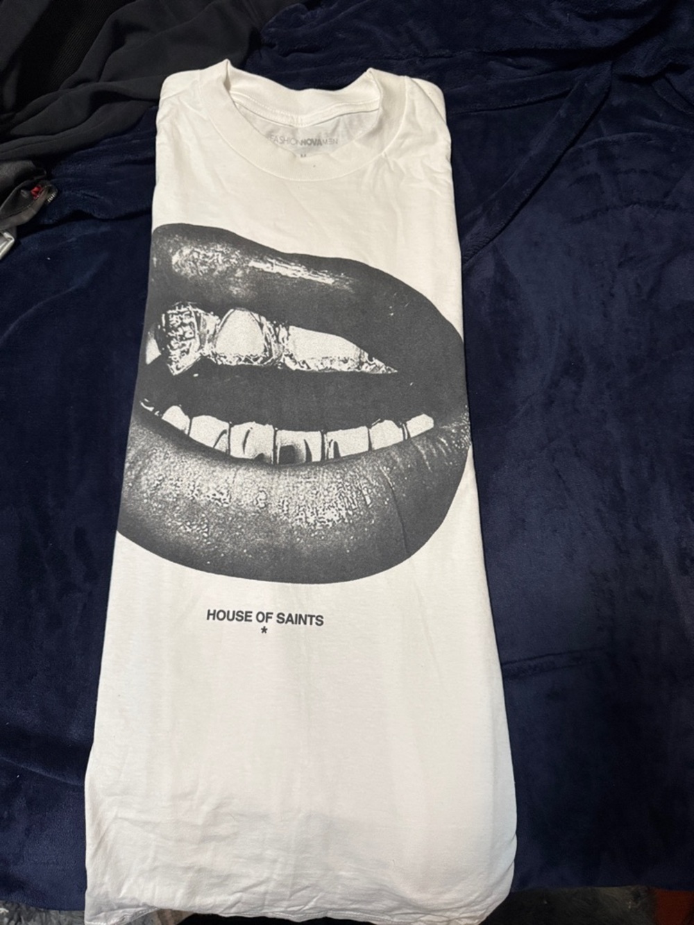 Fashion Nova White Graphic Tee with Black Lips Print